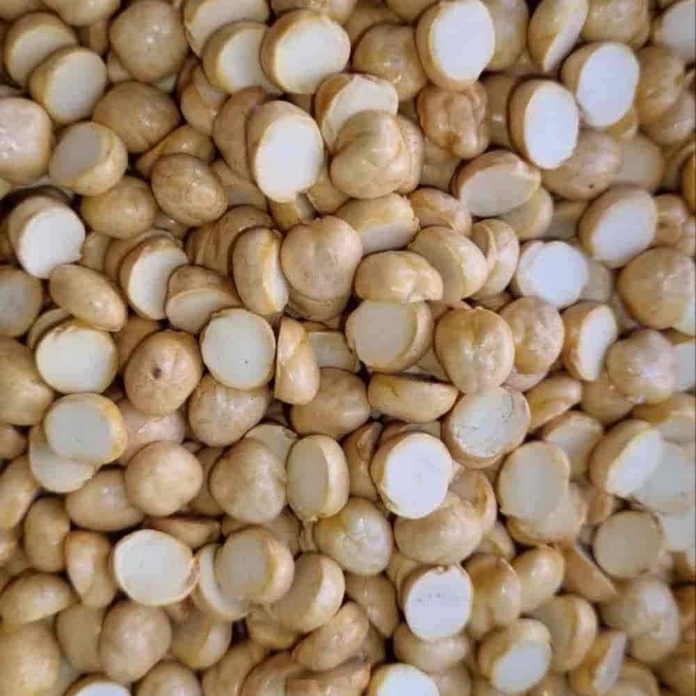 White pea pods